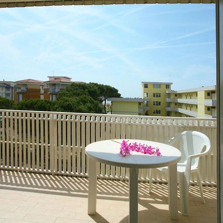 Enjoy Your Holidays From Our Magnificent Terrace Apartment Bibione Exterior foto