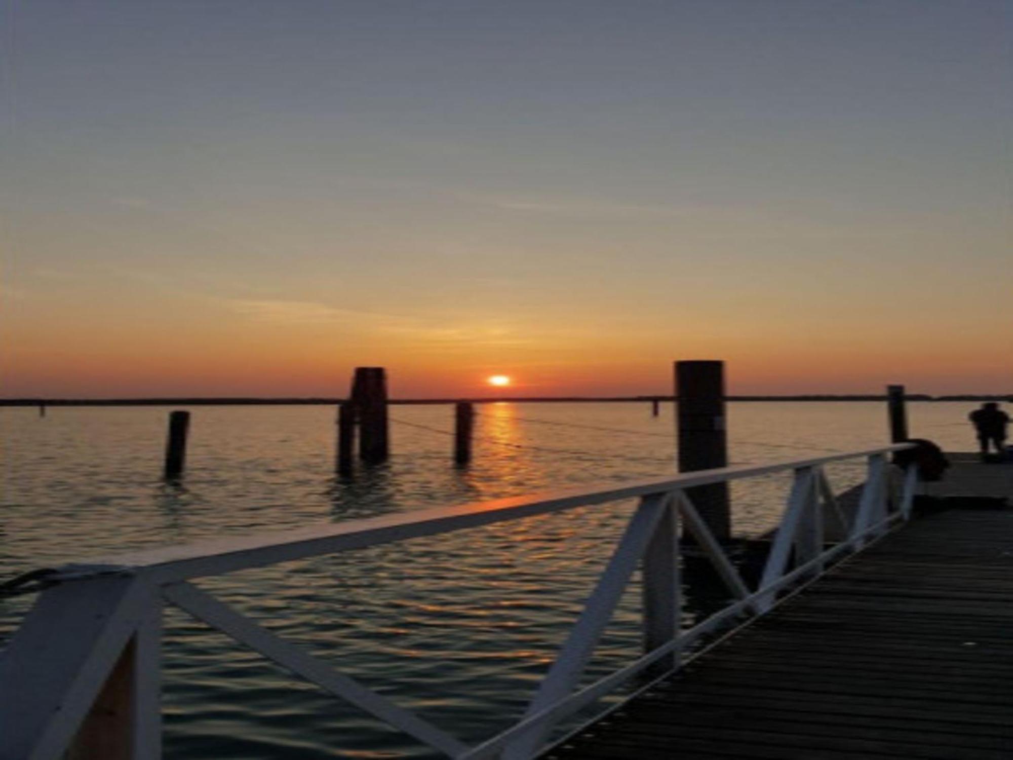 Enjoy Your Holidays From Our Magnificent Terrace Apartment Bibione Exterior foto